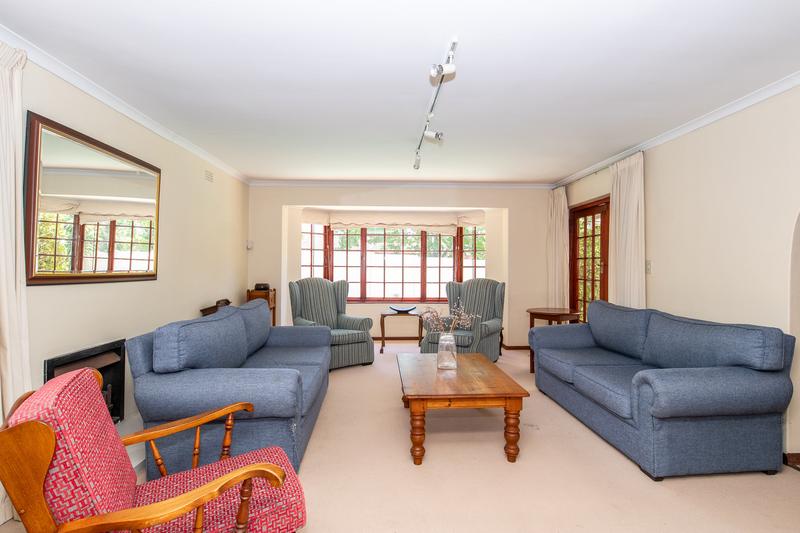 5 Bedroom Property for Sale in Constantia Western Cape